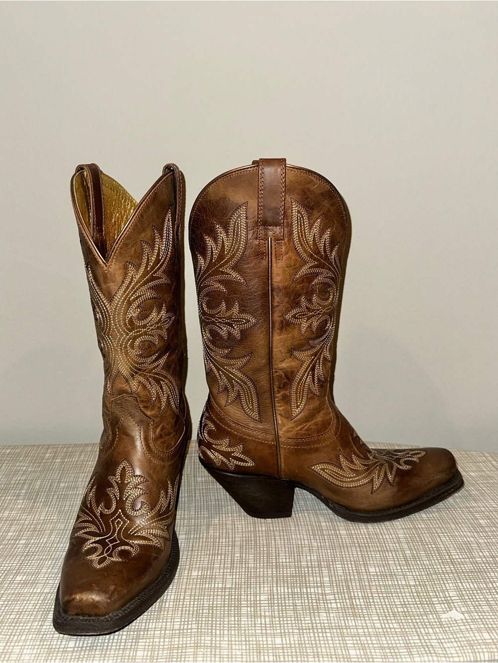 Ariat Brown Women’s Cowboy Boots - Picture 3 of 5